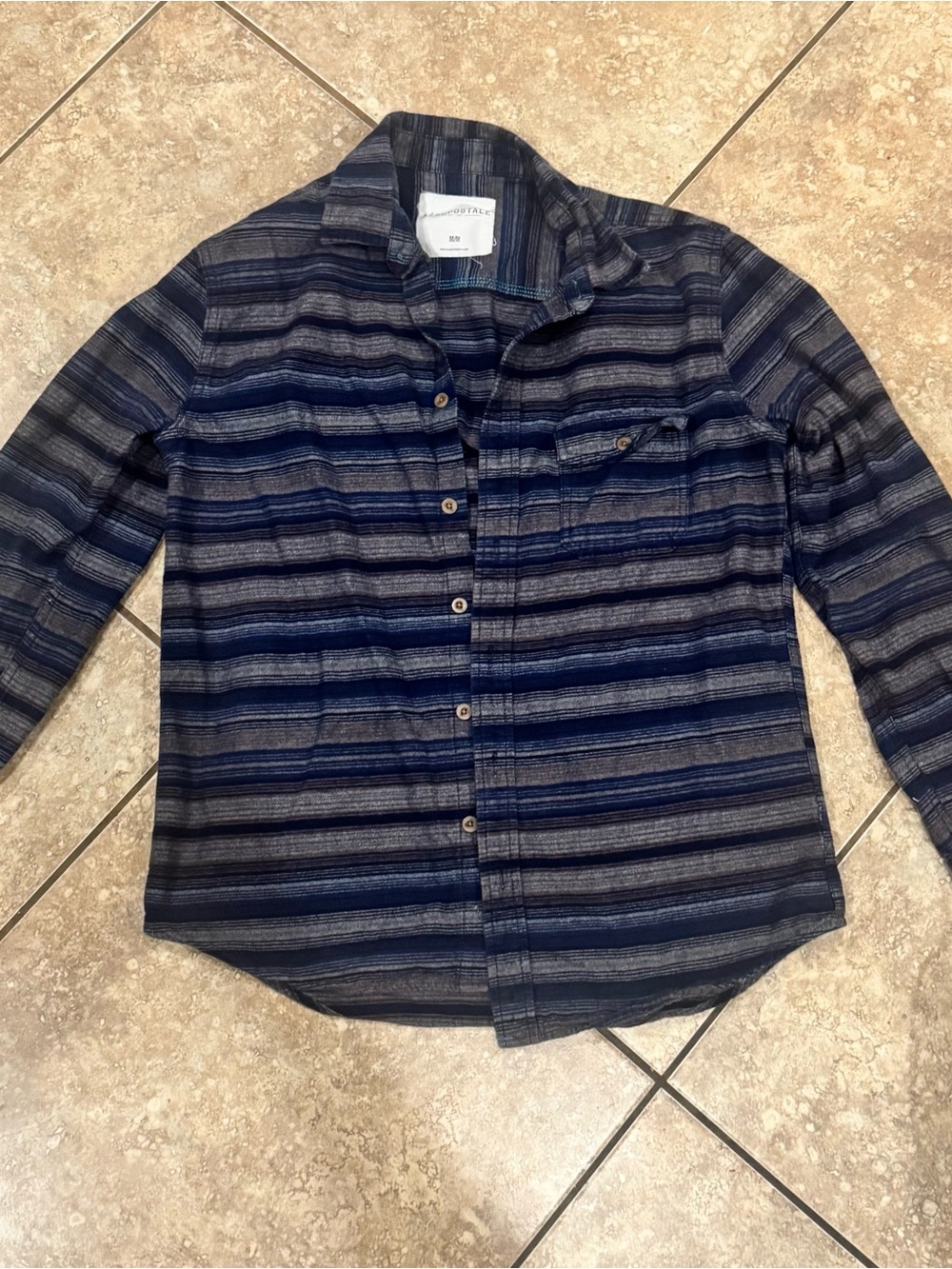 Aeropostale Men's Navy and Gray Striped Button-Down Shirt - Picture 4 of 5